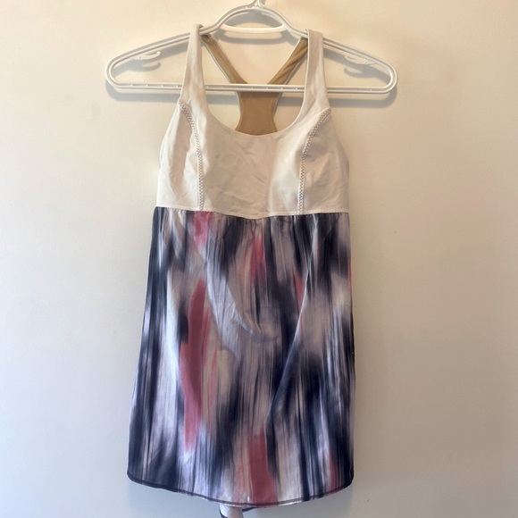 Lululemon tank, size 6 - Picture 1 of 2